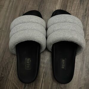 Roam Puffy Slides
